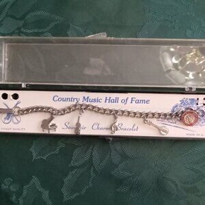 Vintage Country Music Hall of Fame charm bracelet in box box has sticker residue
